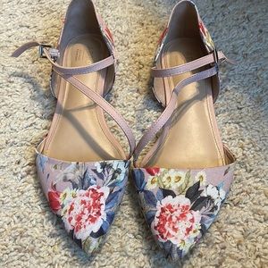 Pink florar flats